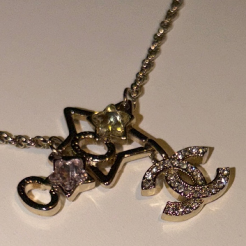 COCO gold crystal interlocking CC Star chain necklace - Picture 3 of 9